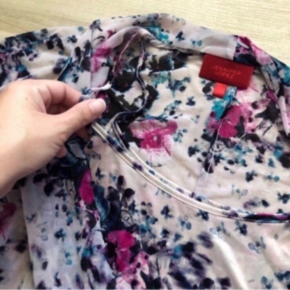 Jennifer Lopez Multicolor Floral Blouse - Picture 4 of 8